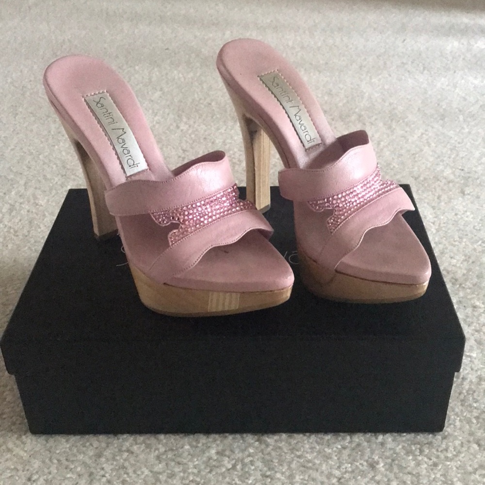 Santini Mavardi pink heals size 6